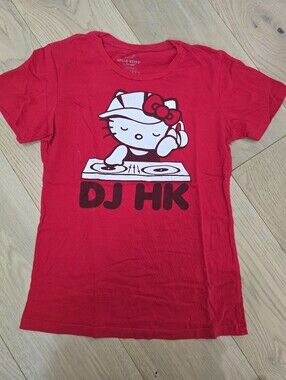 GUC Hello Kitty Top Sz Large